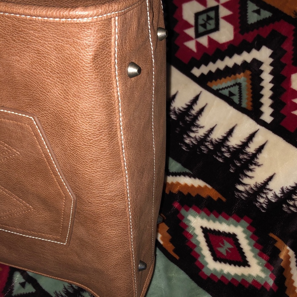 Wrangler Geometric Pattern Tote - Picture 5 of 6
